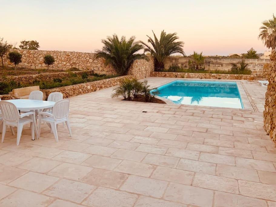Farmhouse Villa With Large Pool And Garden In Gozo Għarb Exteriör bild