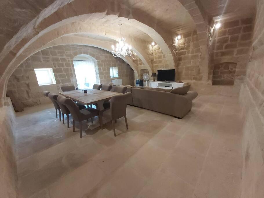 Farmhouse Villa With Large Pool And Garden In Gozo Għarb Exteriör bild
