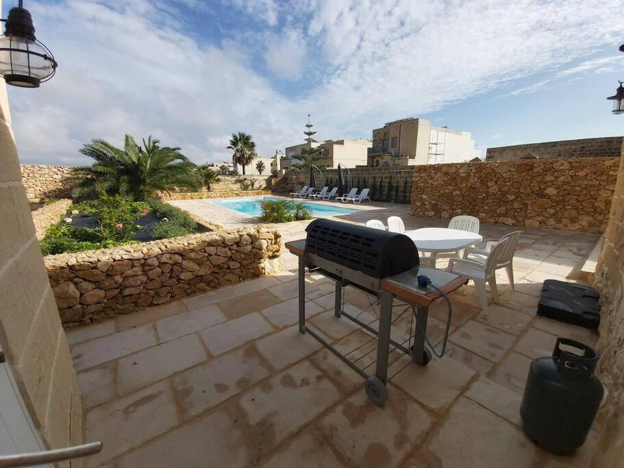 Farmhouse Villa With Large Pool And Garden In Gozo Għarb Exteriör bild