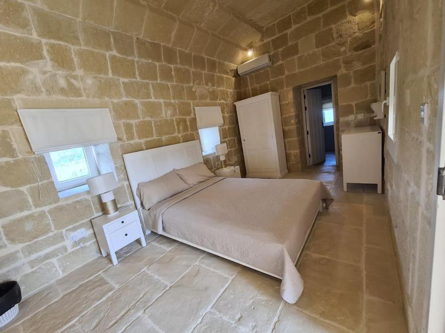 Farmhouse Villa With Large Pool And Garden In Gozo Għarb Exteriör bild