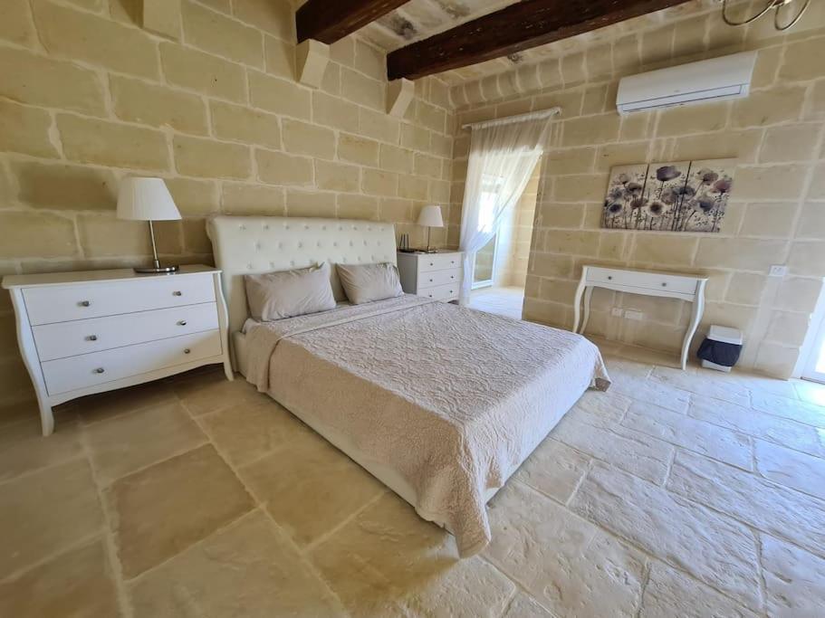 Farmhouse Villa With Large Pool And Garden In Gozo Għarb Exteriör bild