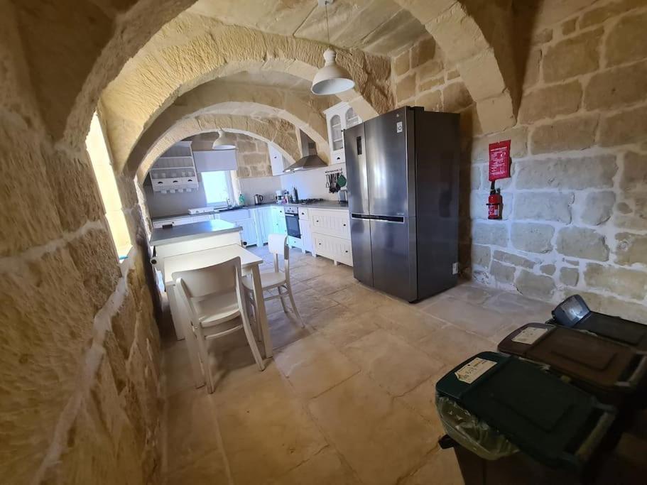 Farmhouse Villa With Large Pool And Garden In Gozo Għarb Exteriör bild