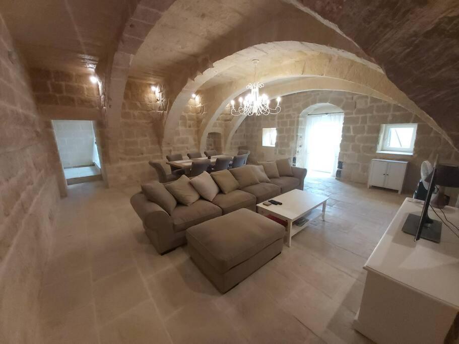 Farmhouse Villa With Large Pool And Garden In Gozo Għarb Exteriör bild