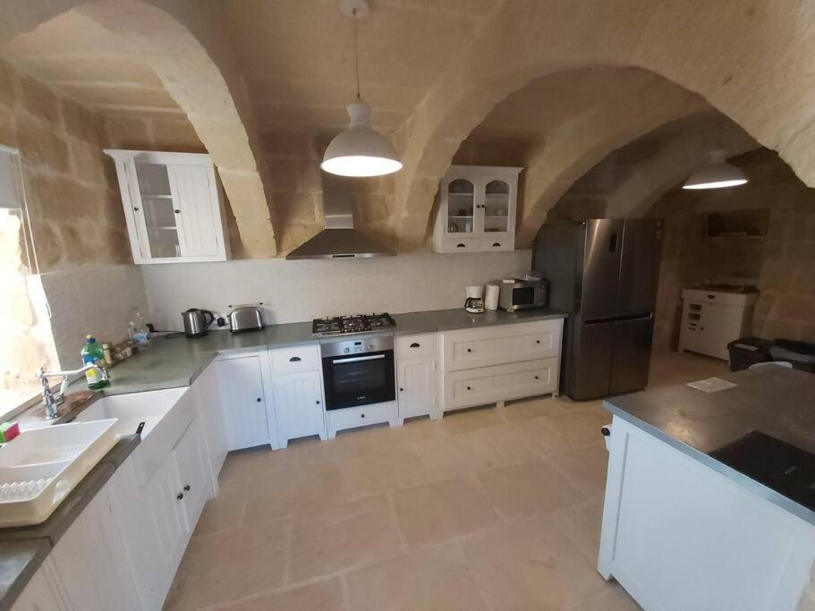 Farmhouse Villa With Large Pool And Garden In Gozo Għarb Exteriör bild